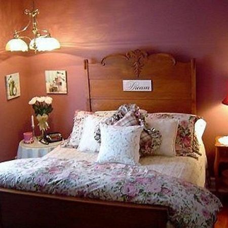 Clydesdale House Bed & Breakfast Barrie Exterior foto